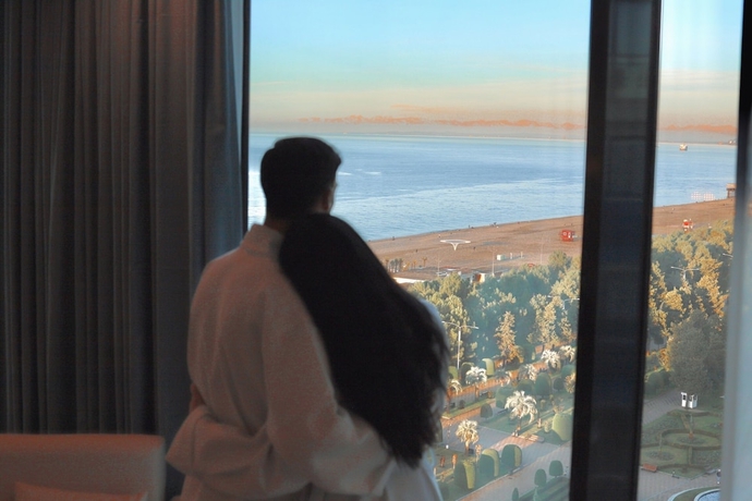 Imagen de la habitación del Hotel Miramar Luxury Residences. Foto 18