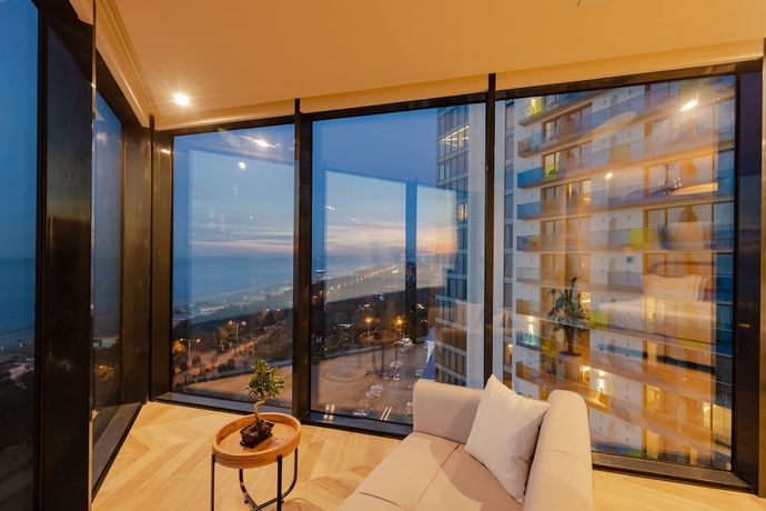 Imagen de la habitación del Hotel Miramar Luxury Residences. Foto 19