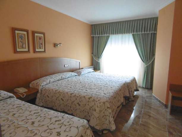 Imagen de la habitación del Hotel Miramar, Noalla. Foto 6