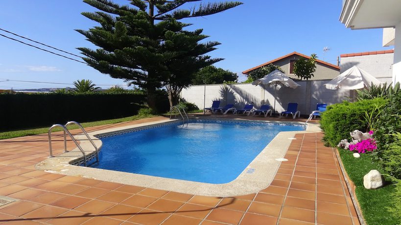 Imagen de la piscina del Hotel Miramar, Noalla. Foto 20