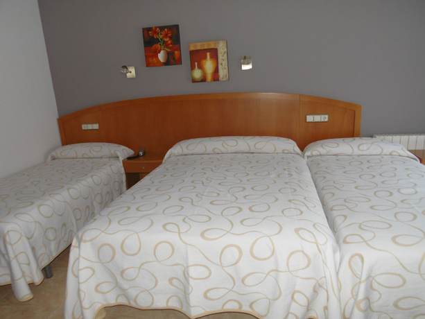 Imagen de la habitación del Hotel Miramar, Noalla. Foto 11