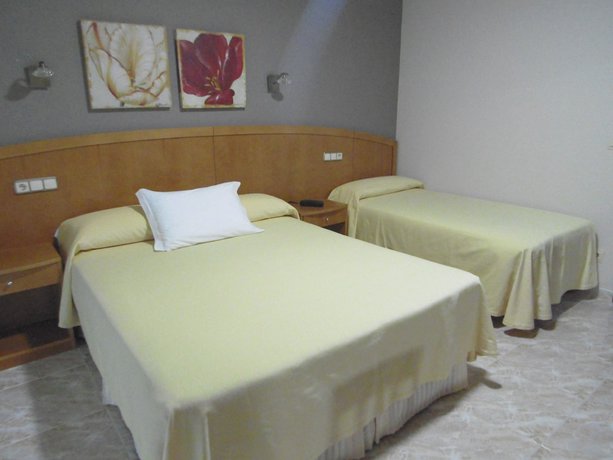 Imagen de la habitación del Hotel Miramar, Noalla. Foto 15