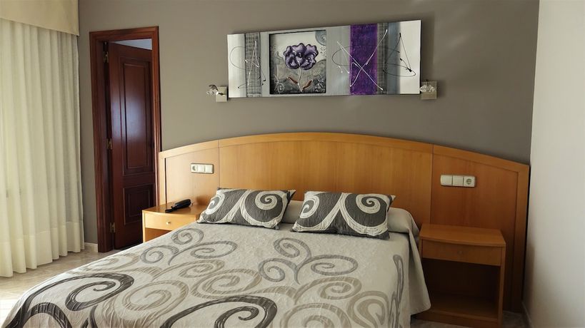 Imagen de la habitación del Hotel Miramar, Noalla. Foto 16