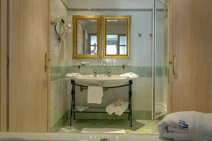 Imagen de la habitación del Hotel Miramar Opatija. Foto 15
