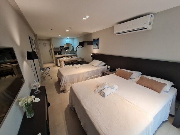 Imagen general del Hotel Miramar Qualit&egrave; Studio Praia. Foto 8