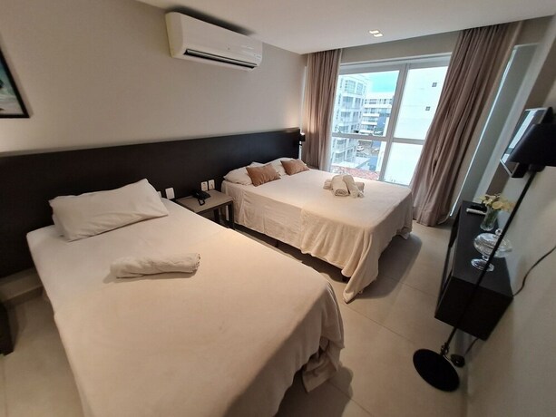 Imagen general del Hotel Miramar Qualit&egrave; Studio Praia. Foto 10