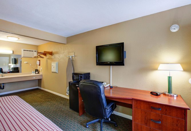 Imagen de la habitación del Hotel Miramar, San Clemente. Foto 6