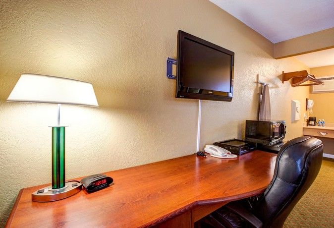Imagen de la habitación del Hotel Miramar, San Clemente. Foto 10
