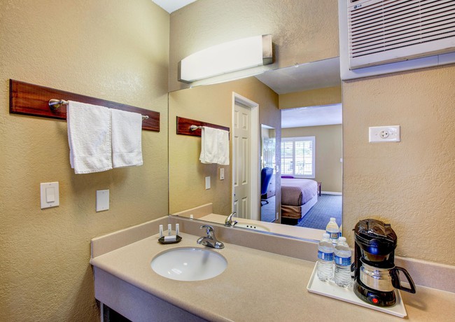 Imagen de la habitación del Hotel Miramar, San Clemente. Foto 13