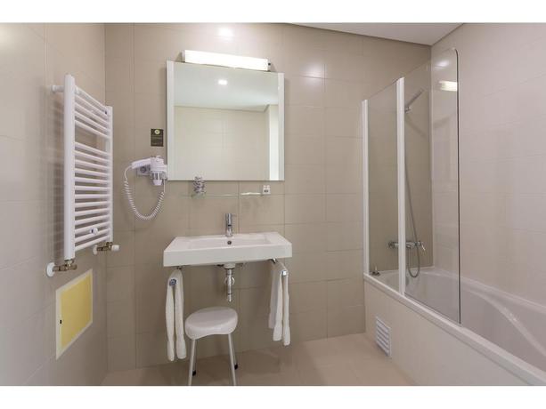 Imagen de la habitación del Hotel Miramar, Sao Pedro de Moel. Foto 8