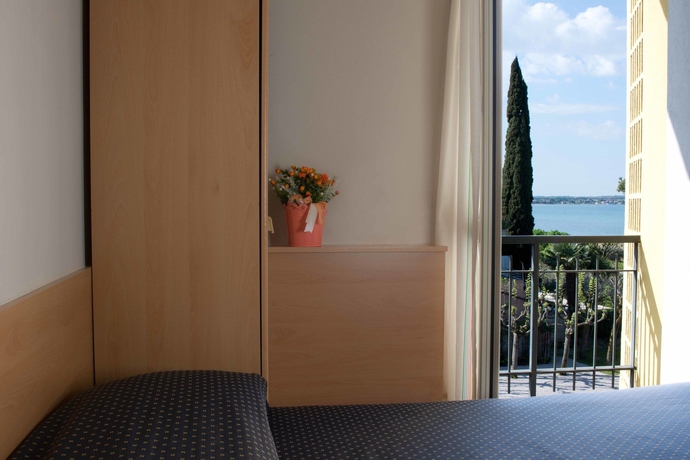 Imagen de la habitación del Hotel Miramar, Sirmione. Foto 2
