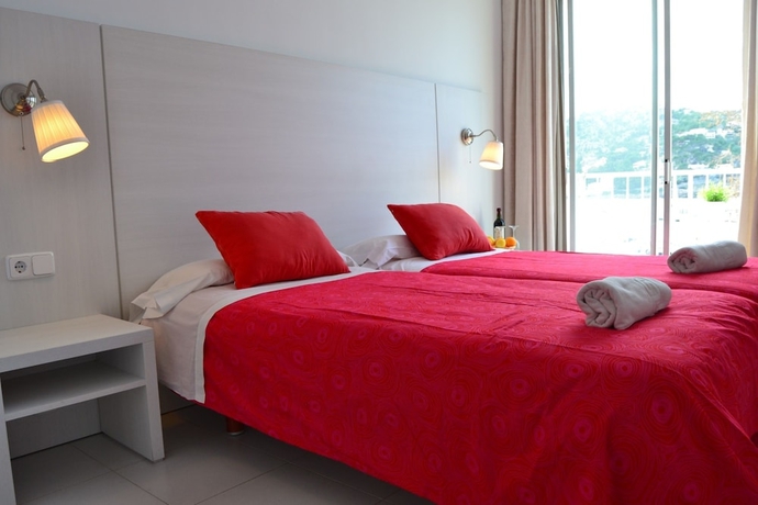 Imagen de la habitación del Hotel Miramar Soller. Foto 10