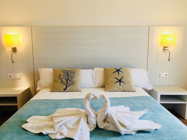 Imagen de la habitación del Hotel Miramar Soller. Foto 16