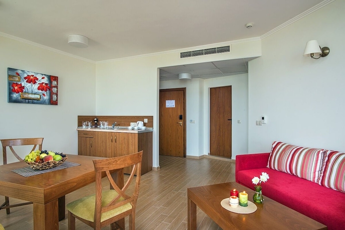 Imagen de la habitación del Hotel Miramar, Sozopol. Foto 11