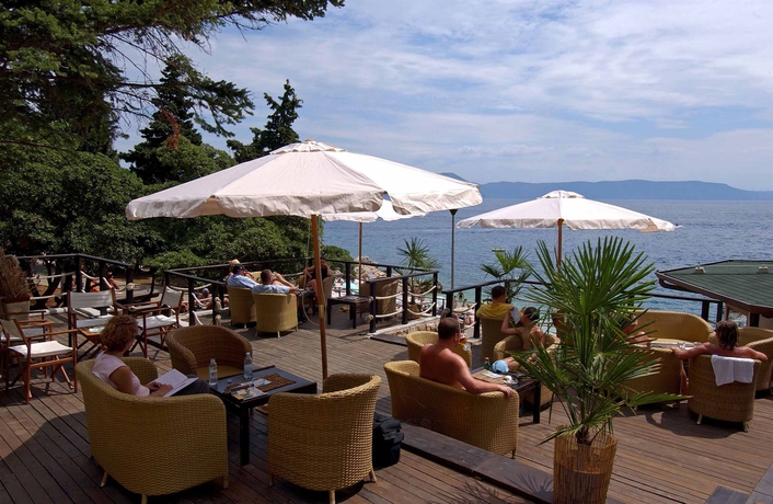 Imagen del bar/restaurante del Hotel Miramar Sunny By Valamar. Foto 5