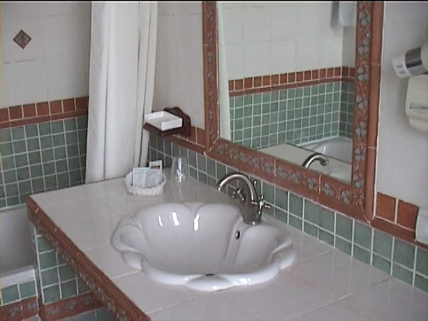 Imagen de la habitación del Hotel Miramar, VENCE. Foto 16