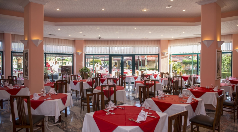 Imagen del bar/restaurante del Hotel Miramare Beach. Foto 8