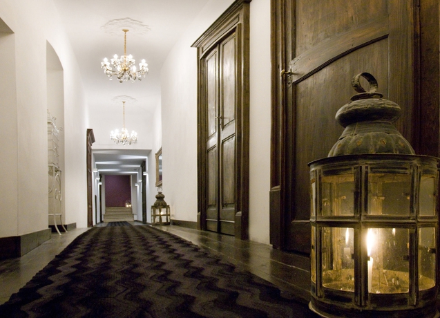 Imagen de los interiores del Hotel Miramare Cagliari Museo. Foto 12