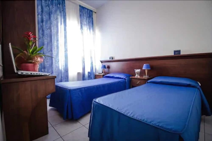 Imagen de la habitación del Hotel Miramare, Catania. Foto 2