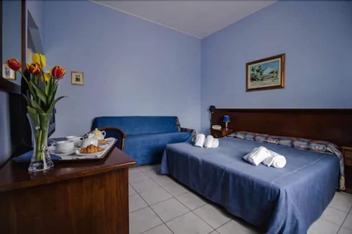 Imagen de la habitación del Hotel Miramare, Catania. Foto 3