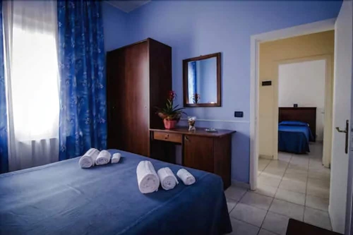 Imagen de la habitación del Hotel Miramare, Catania. Foto 4