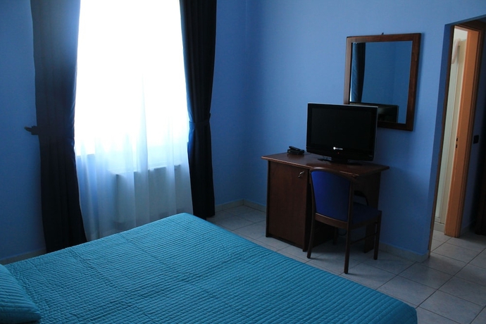 Imagen de la habitación del Hotel Miramare, Catania. Foto 15