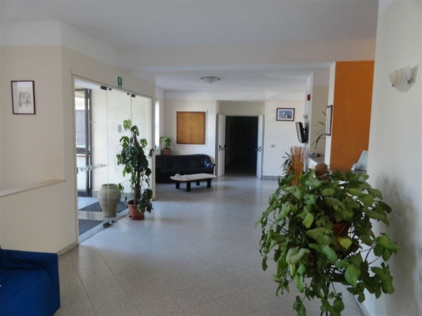 Imagen de los interiores del Hotel Miramare, Ciro Marina. Foto 11