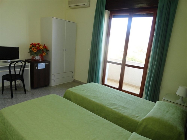 Imagen de la habitación del Hotel Miramare, Ciro Marina. Foto 9