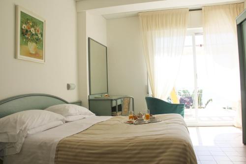 Imagen de la habitación del Hotel Miramare, Diano Marina. Foto 9