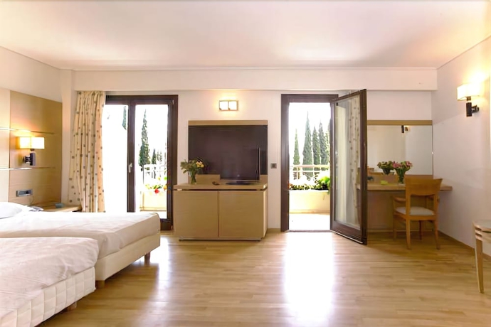 Imagen de la habitación del Hotel Miramare Eretria. Foto 2