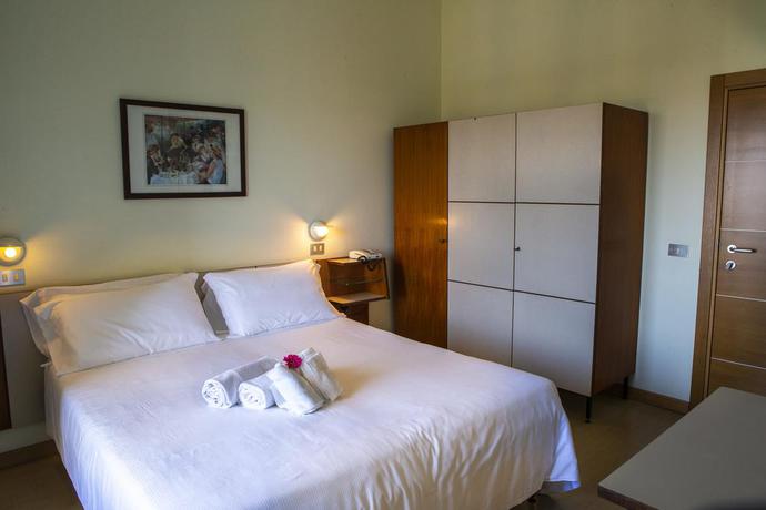Imagen de la habitación del Hotel Miramare Et De La Ville. Foto 6