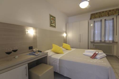Imagen de la habitación del Hotel Miramare, Forte de Marmi. Foto 7