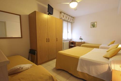 Imagen de la habitación del Hotel Miramare, Forte de Marmi. Foto 12