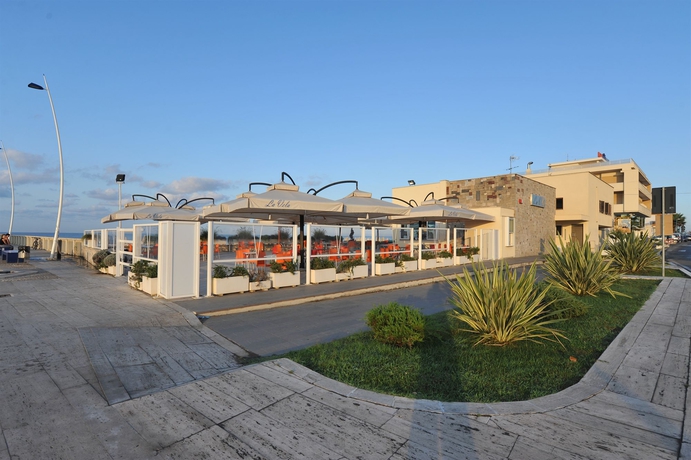 Imagen de los exteriores del Hotel Miramare, Latina. Foto 10