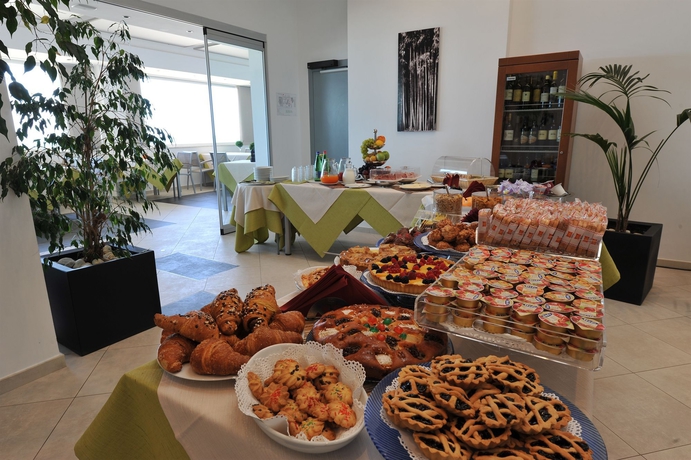 Imagen del bar/restaurante del Hotel Miramare, Latina. Foto 5