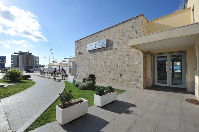 Imagen de los exteriores del Hotel Miramare, Latina. Foto 11