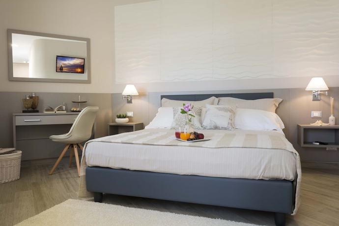 Imagen general del Hotel Miramare, Latina. Foto 3