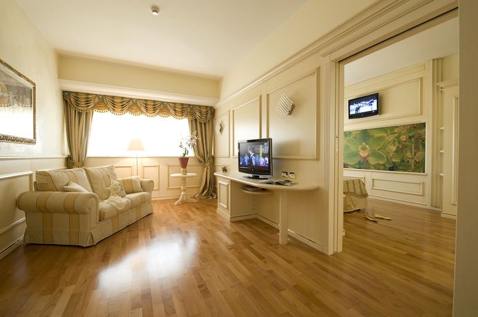 Imagen de la habitación del Hotel Miramare, MARINA DI CITTA SANT ANGELO. Foto 16
