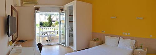 Imagen de la habitación del Hotel Miramare, Municipal Unit of Xylokastro. Foto 9