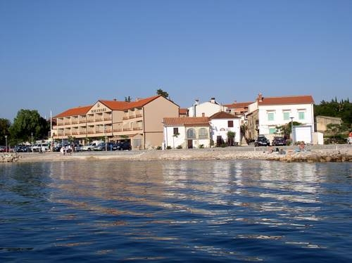 Imagen general del Hotel Miramare Njivice. Foto 8