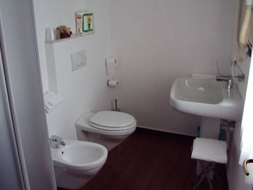 Imagen de la habitación del Hotel Miramare, Noli. Foto 7