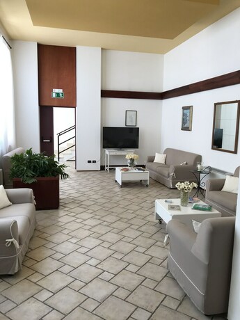 Imagen de los interiores del Hotel Miramare, Otranto. Foto 37
