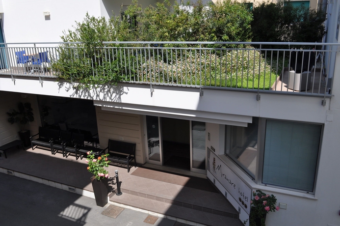 Imagen de los exteriores del Hotel Miramare, Pineto. Foto 12