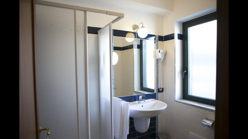 Imagen de la habitación del Hotel Miramare, Rossano. Foto 6