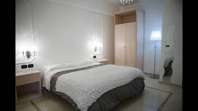 Imagen de la habitación del Hotel Miramare, Rossano. Foto 9