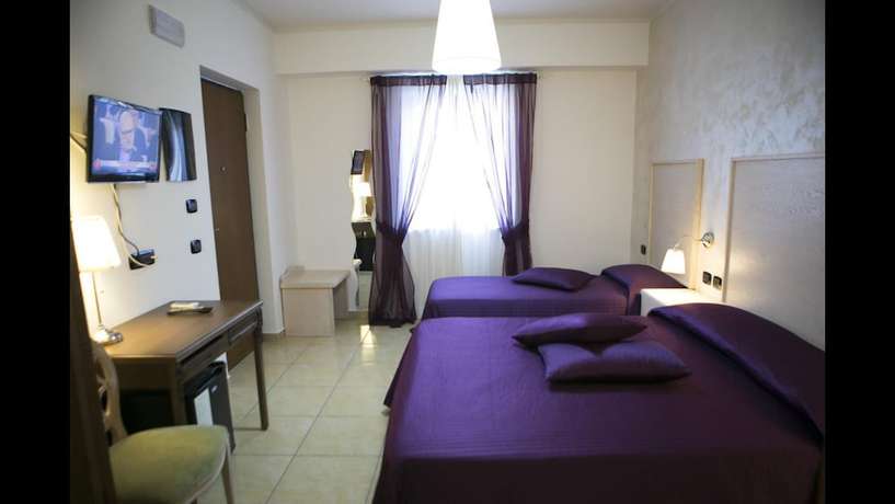 Imagen de la habitación del Hotel Miramare, Rossano. Foto 11