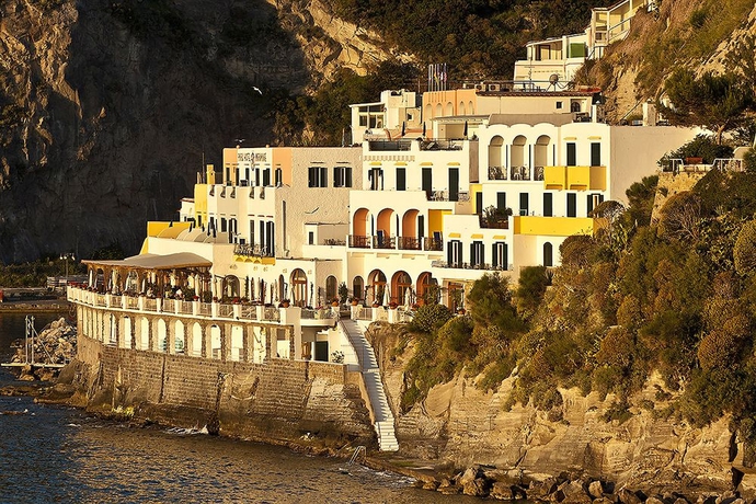 Imagen de los exteriores del Hotel Miramare Sea Resort and Spa. Foto 11