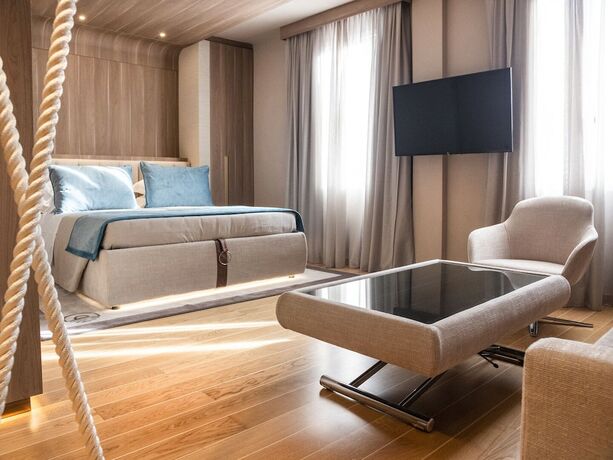 Imagen general del Hotel Miramare Suites. Foto 3