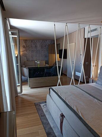 Imagen general del Hotel Miramare Suites. Foto 4