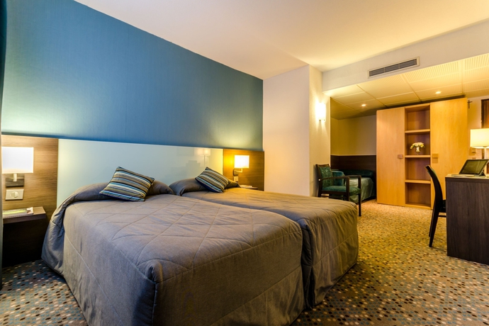 Imagen de la habitación del Hotel Miramont. Foto 11